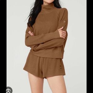 Alo Yoga Waffle Weekend Escape Mock Neck Long Sleeve